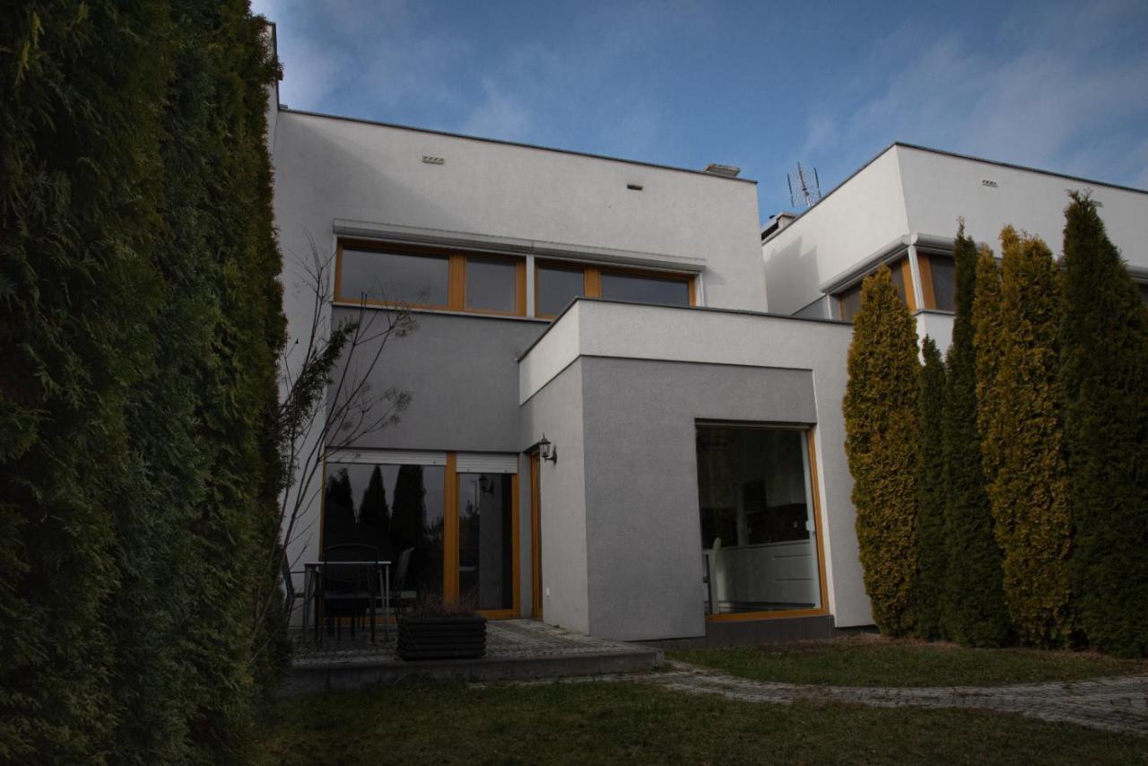 Dom Dabrowka Poznan Apartment Paledzie Exterior photo